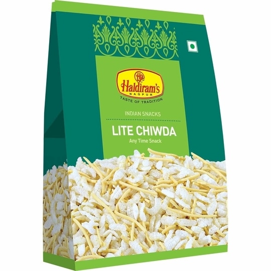 Haldiram Lite Chiwda| Light & Crunchy Indian Namkeen | Low-Fat Snack for Guilt-Free Munching - 200 g